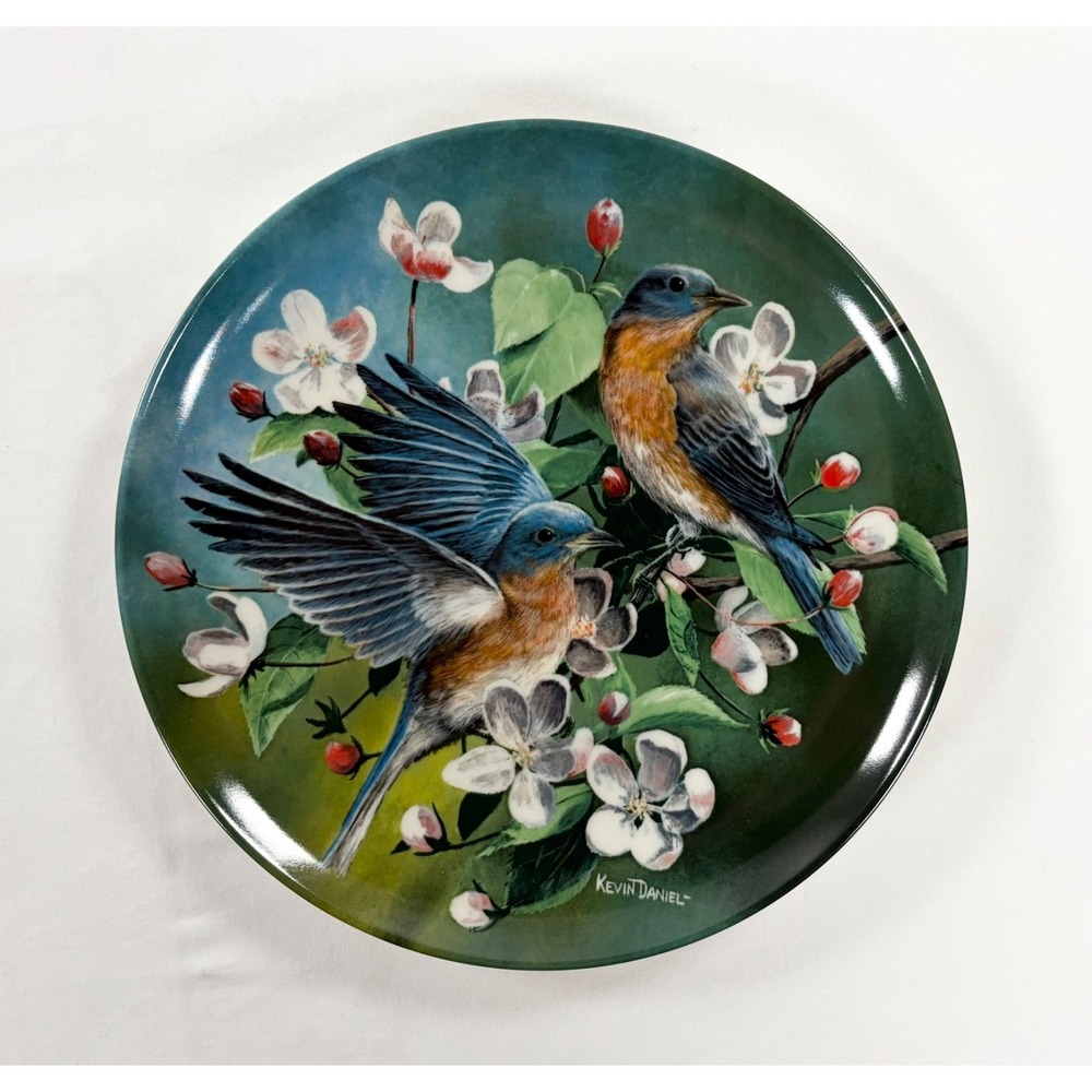 Vintage 1986 Edwin M Knowles The Bluebird Collector Plate Kevin Daniel 8.5"